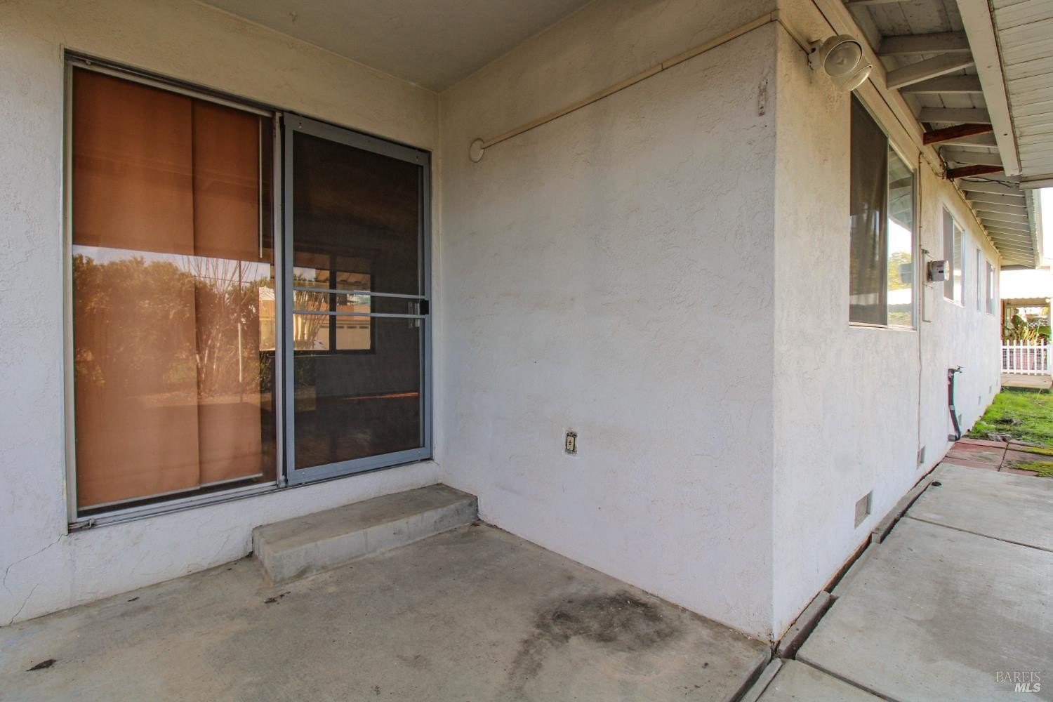 Single Family 2BR 2BA - 178 Glacier Circle, Vacaville, CA