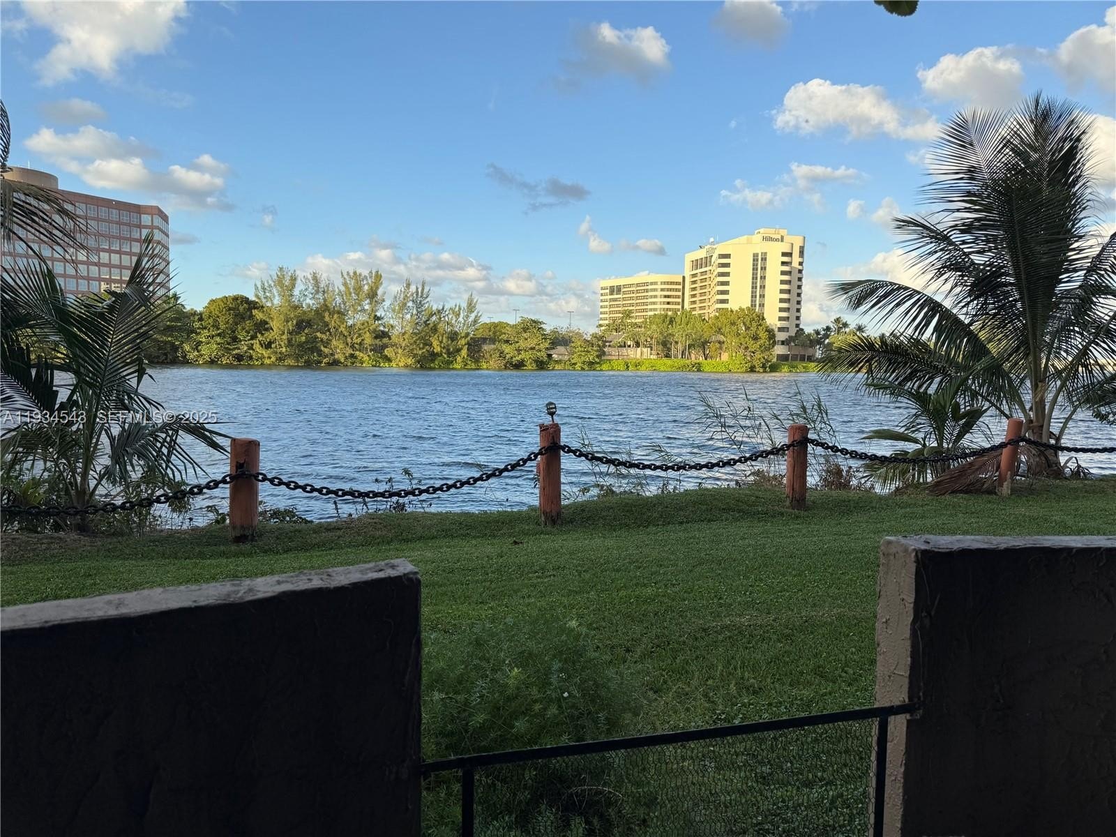 Condo 2BR 2BA - 5199 NW 7th St, Miami, FL