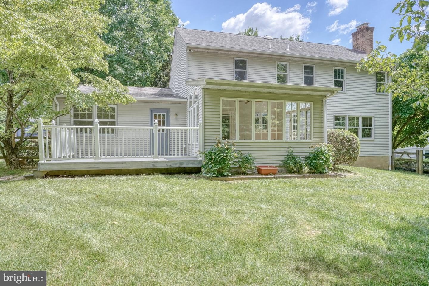 Single Family 4BR 3BA - 140 FAIRHILL DR, WILMINGTON, DE