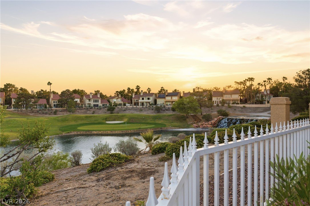 Single Family 2BR 3BA - 7943 Harbour Towne Avenue, Las Vegas, NV