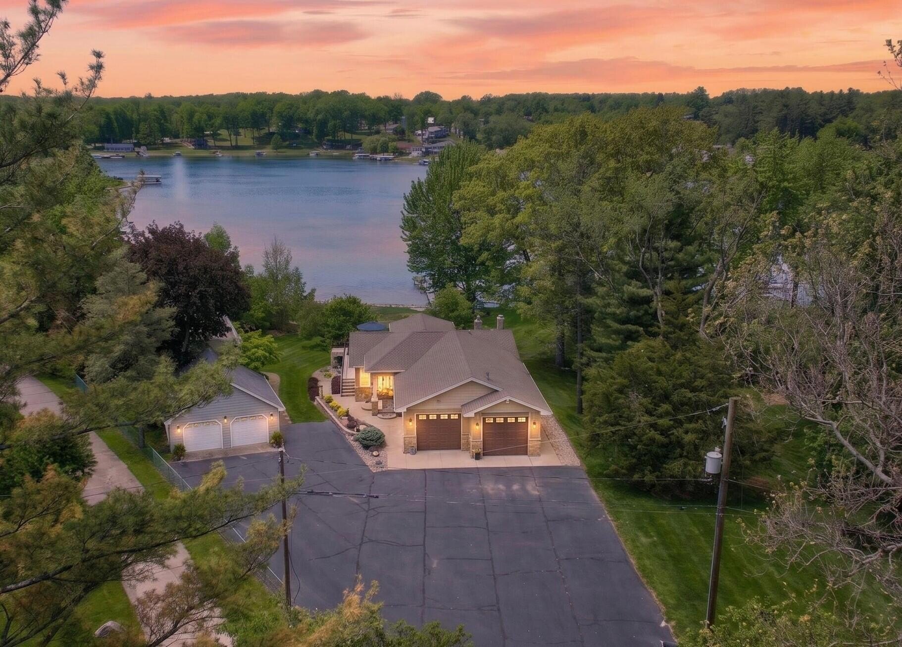 Single Family 3BR 2BA - 250 Steves Scenic Drive, Horton, MI