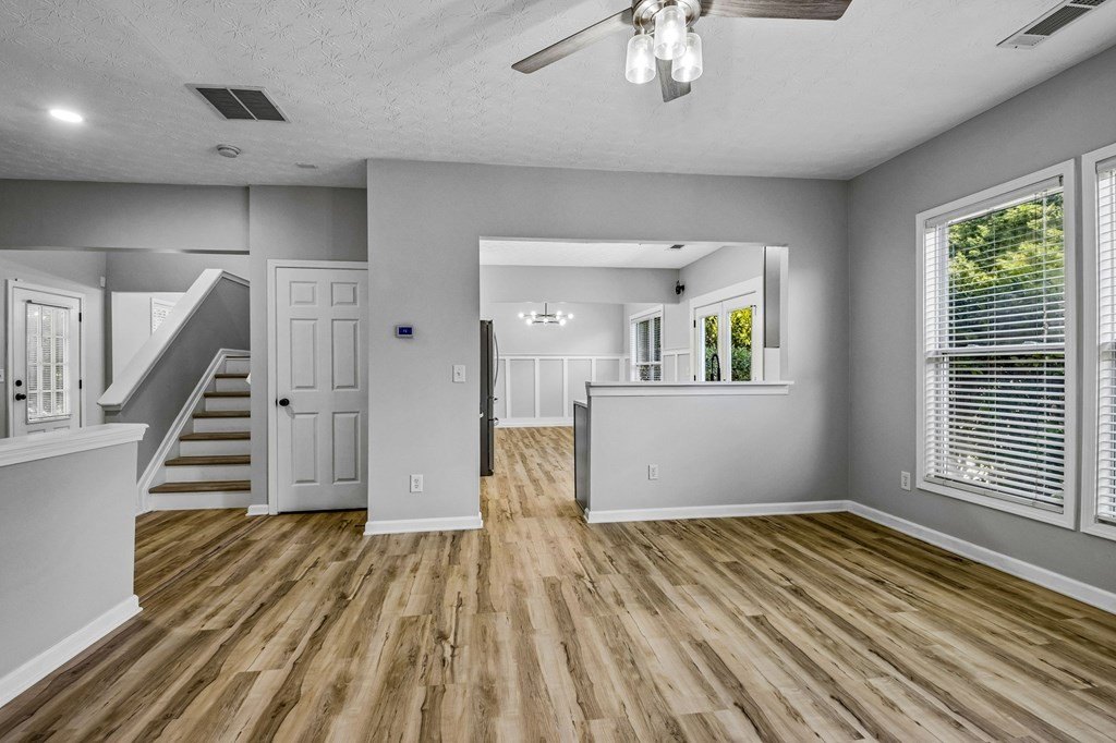 Single Family 4BR 3BA - 313 Woodland Pass, Canton, GA