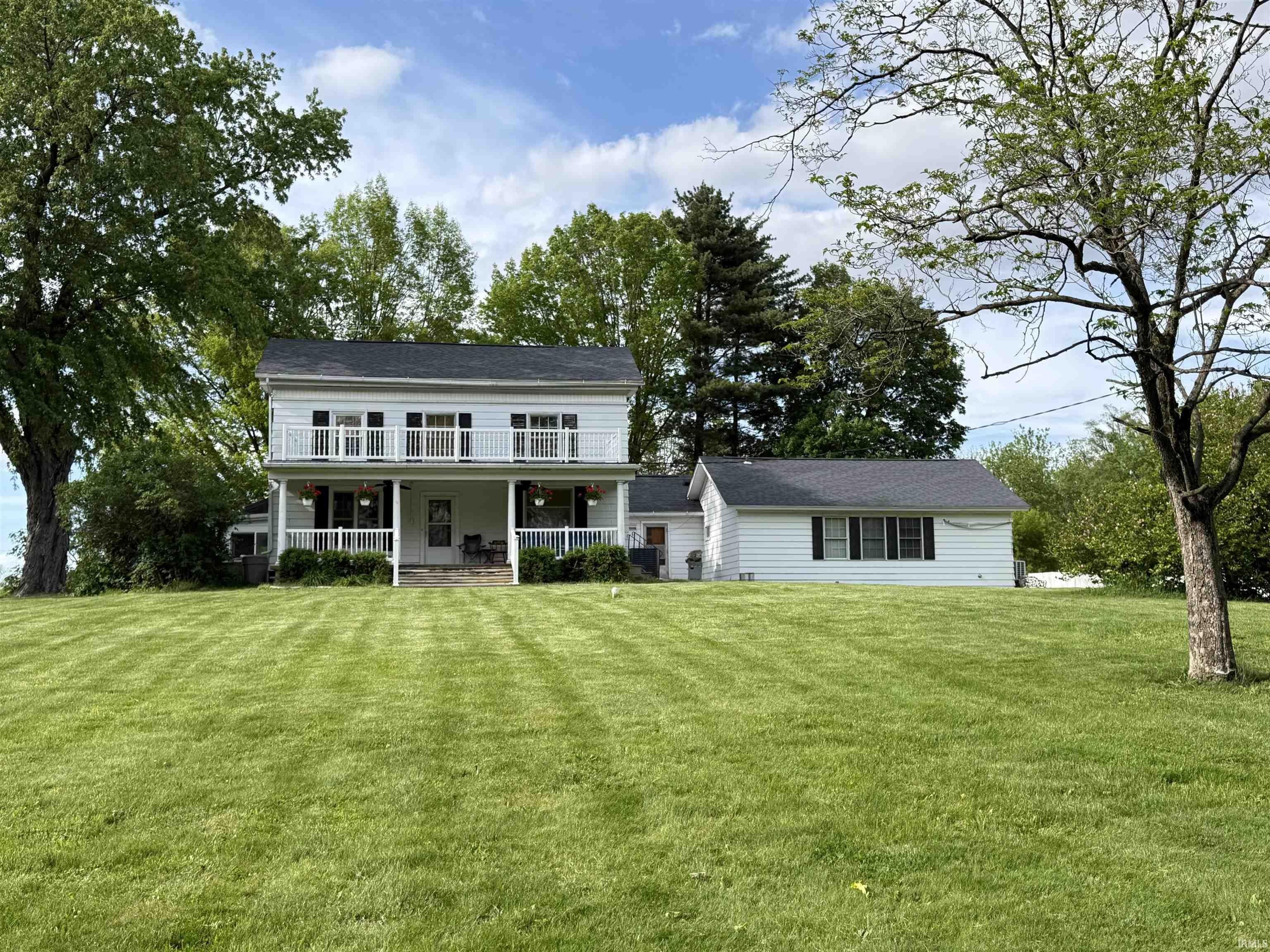 Single Family 5BR 5BA - 406 W North St, Lagrange, IN