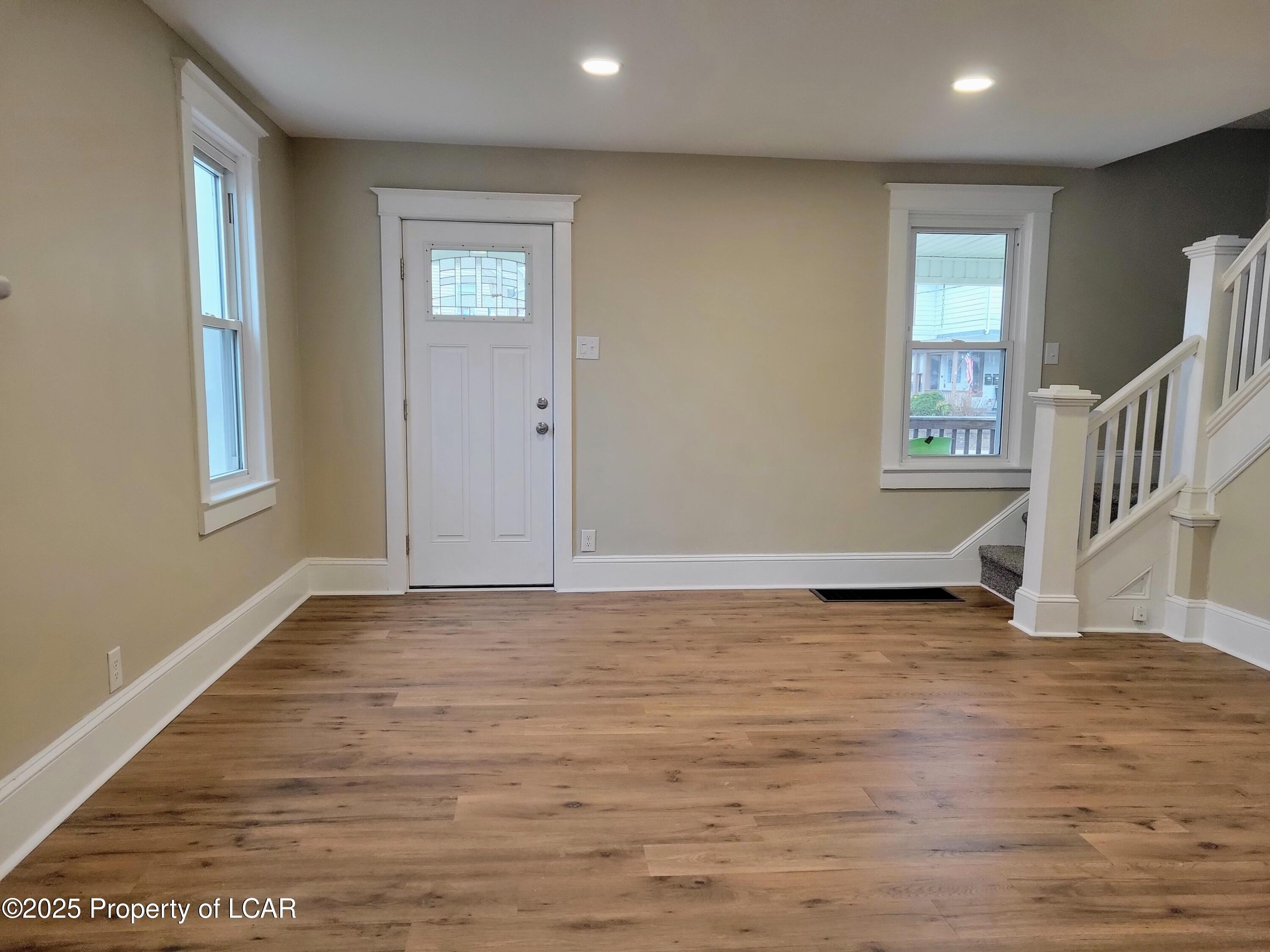 Single Family 3BR 1BA - 1006 Pine Street, Berwick, PA