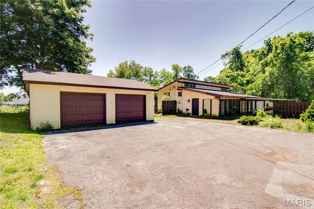 Single Family 3BR 2BA - 5014 Alicia Drive, Alton, IL