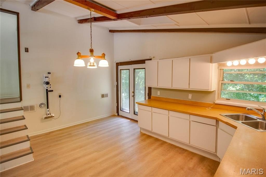 Single Family 3BR 2BA - 5014 Alicia Drive, Alton, IL