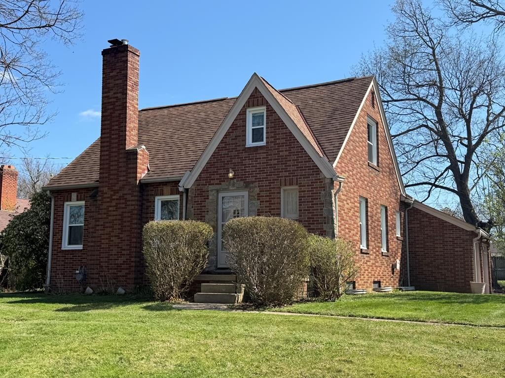 Single Family 4BR 3BA - 761 Maple St, Mansfield, OH