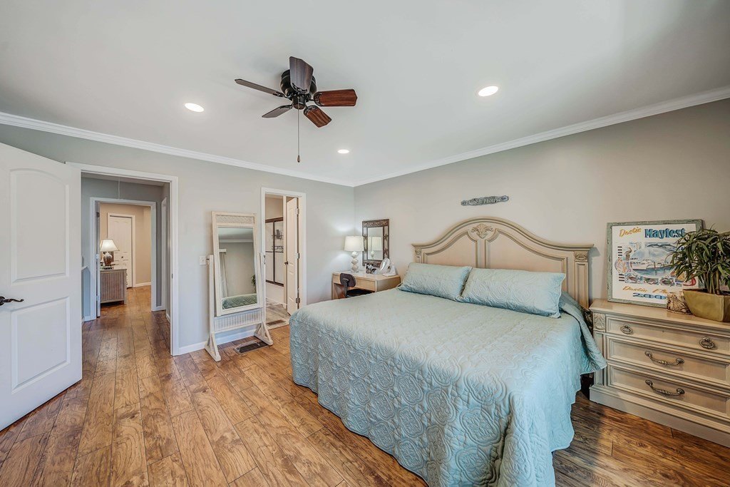 Single Family 2BR 2BA - 8407 #2 Thomas Dr, Panama City Beach, FL
