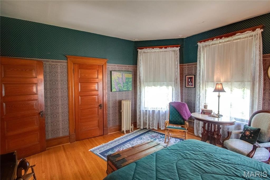 Single Family 4BR 3BA - 619 E Main Street, Carlinville, IL