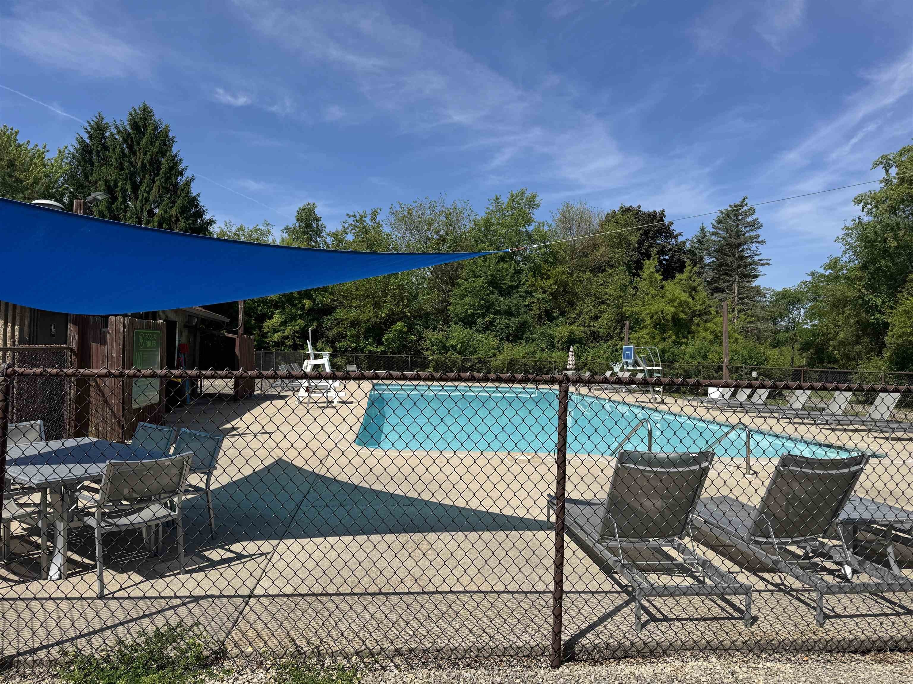 Single Family 1BR 1BA - 208 Hillside Drive, Edgerton, WI