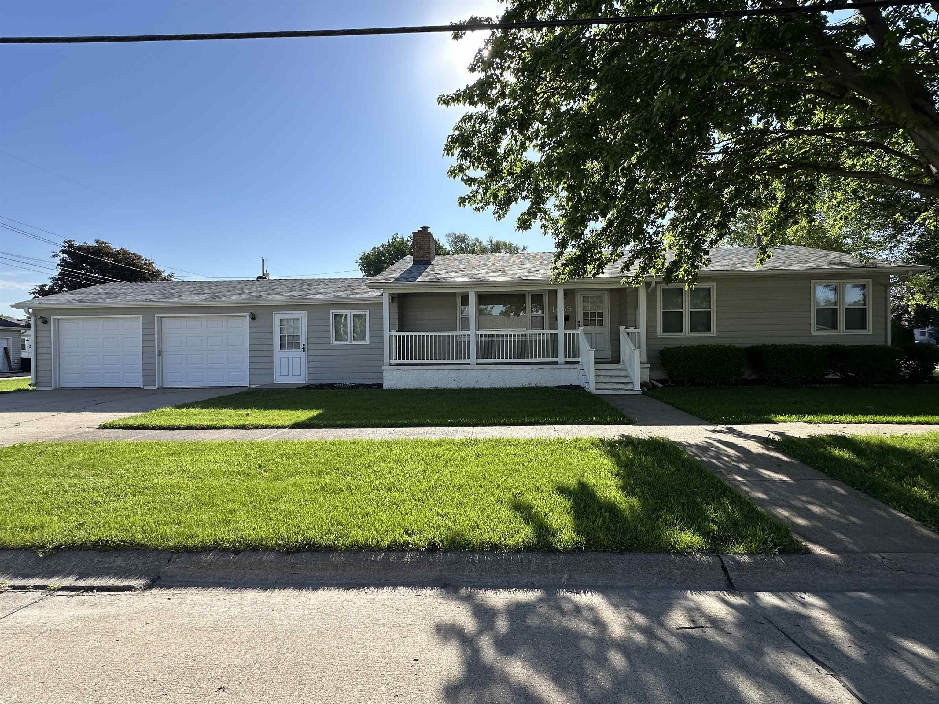 Single Family 3BR 2BA - 1455 38th Avenue, Columbus, NE