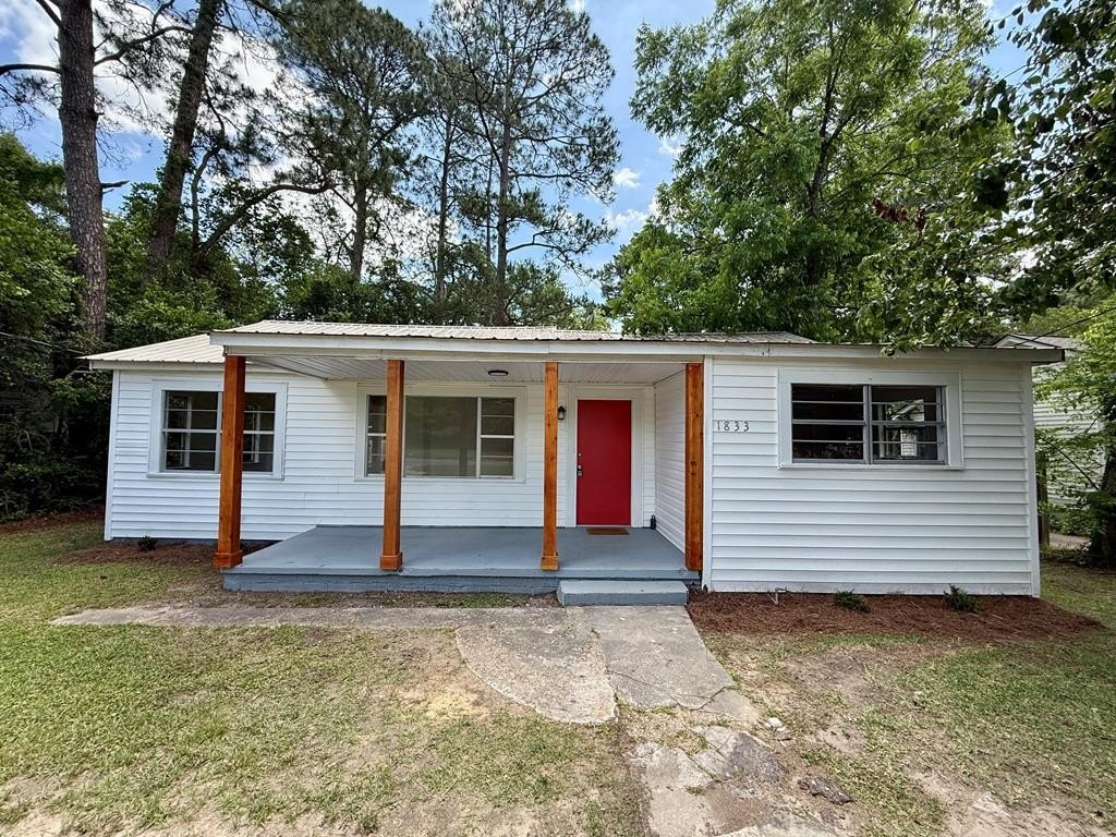 Single Family 3BR 1BA - 1833 S St Andrews, Dothan, AL