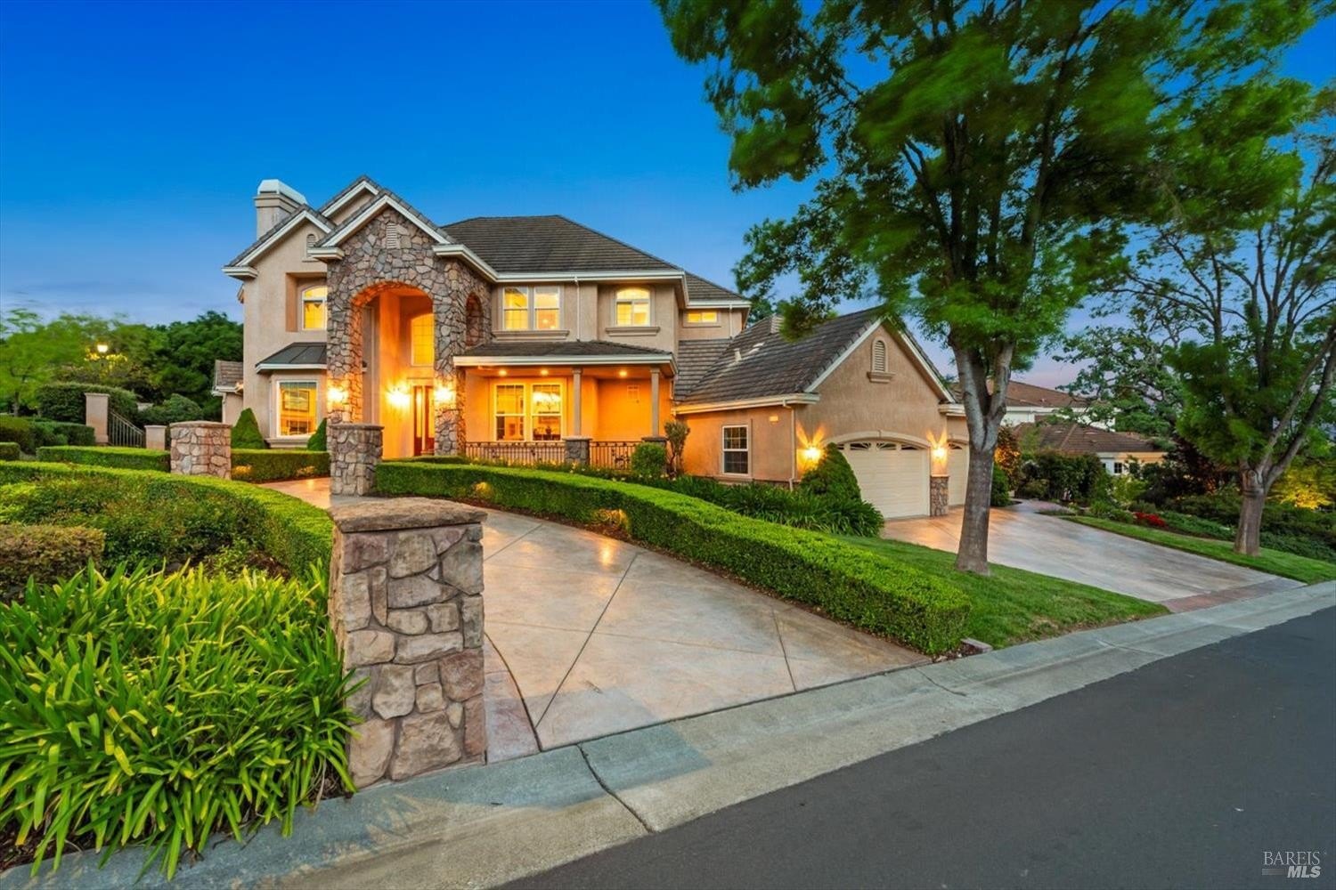 Single Family 5BR 5BA - 5249 Deer Ridge Court, Green Valley, CA