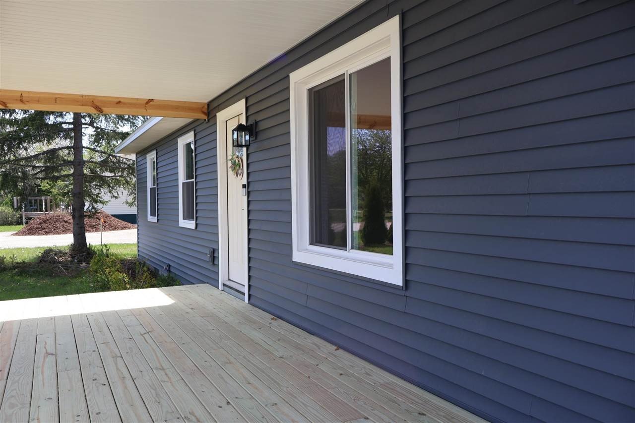 Single Family 3BR 2BA - 6197 S Old US-31, Charlevoix, MI