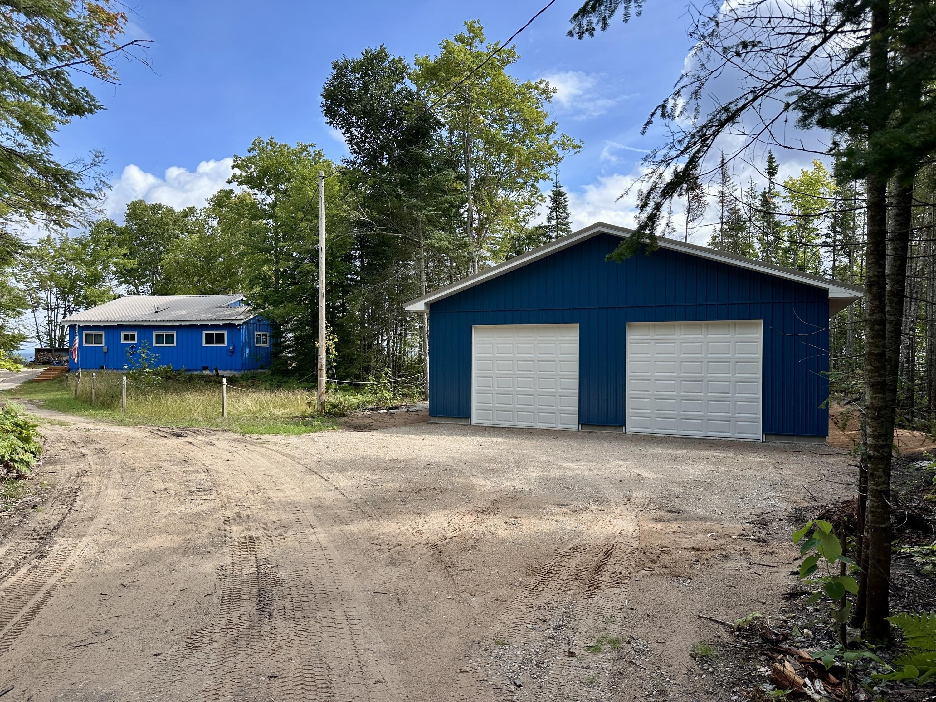 Single Family 3BR 1BA - 7492 N M-123, Paradise, MI