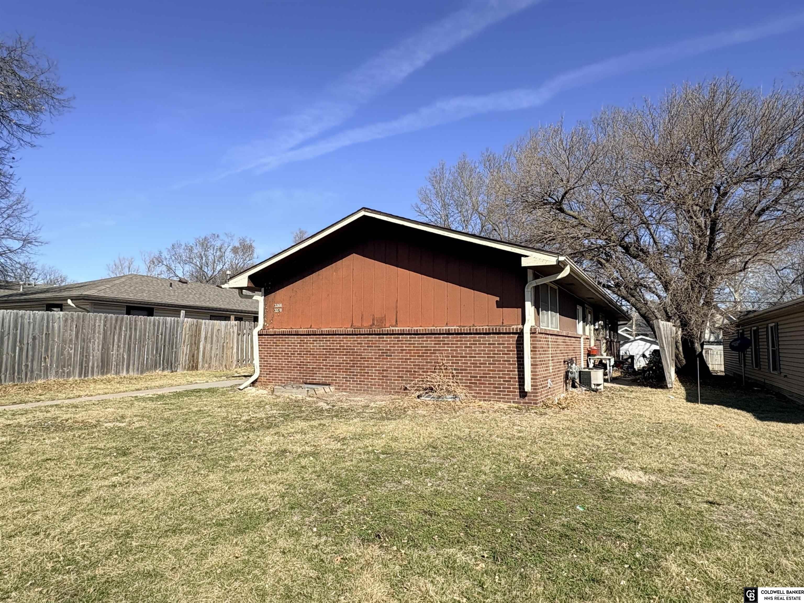 Duplex 6BR 4BA - 3268 Y Street, Lincoln, NE