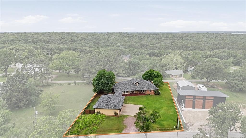 Single Family 4BR 3BA - 66 Tucker Street, Pottsboro, TX