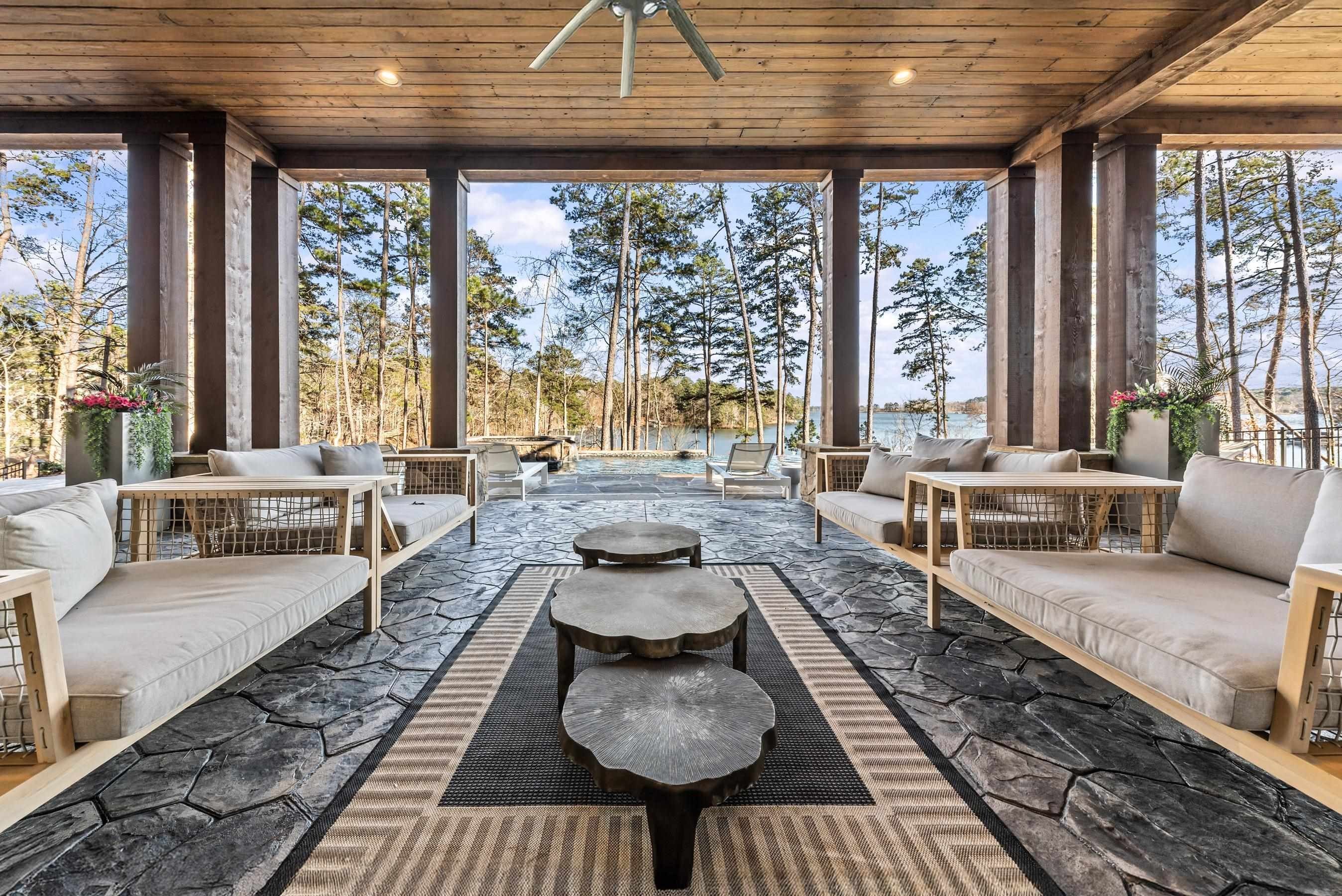 Single Family 6BR 8BA - 1180 BROADPOINT DRIVE, Greensboro, GA