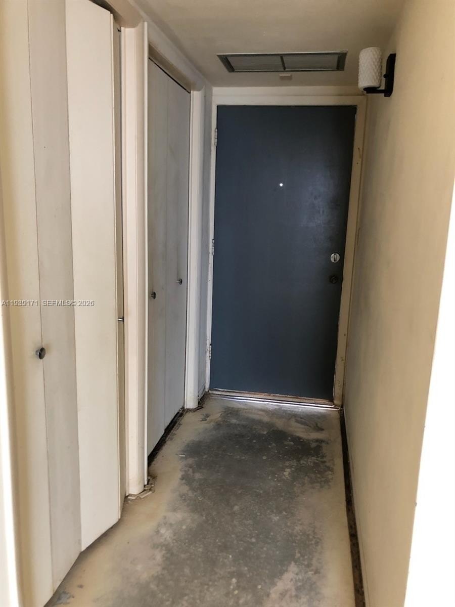 Condo 2BR 1BA - 2855 Leonard Dr, Aventura, FL