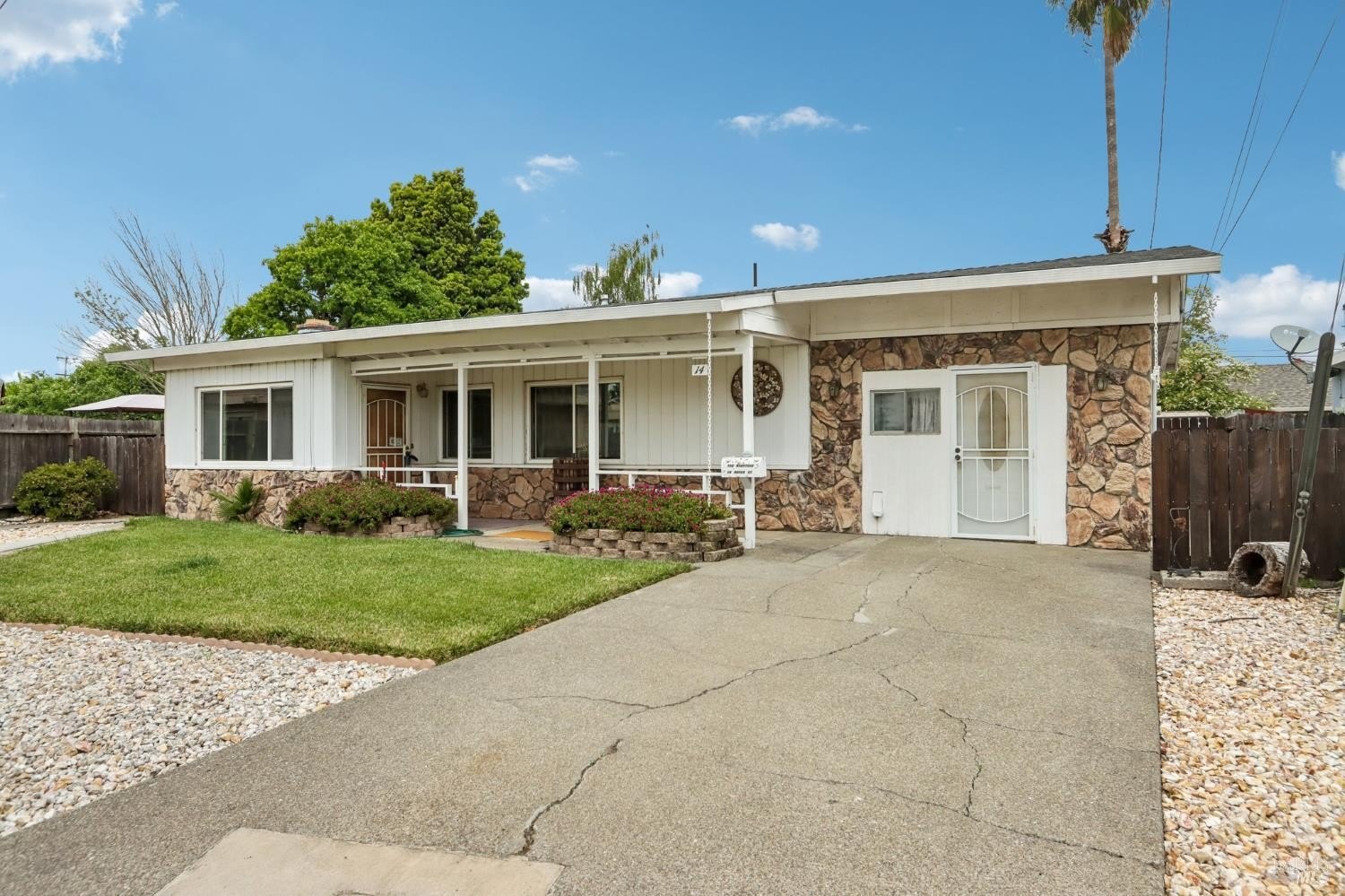 Single Family 3BR 2BA - 14 Margo Court, Napa, CA