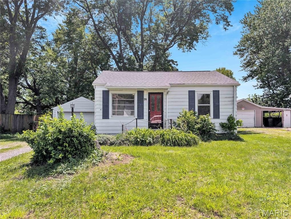 Single Family 2BR 1BA - 26 Fairway Drive, Fairview Heights, IL
