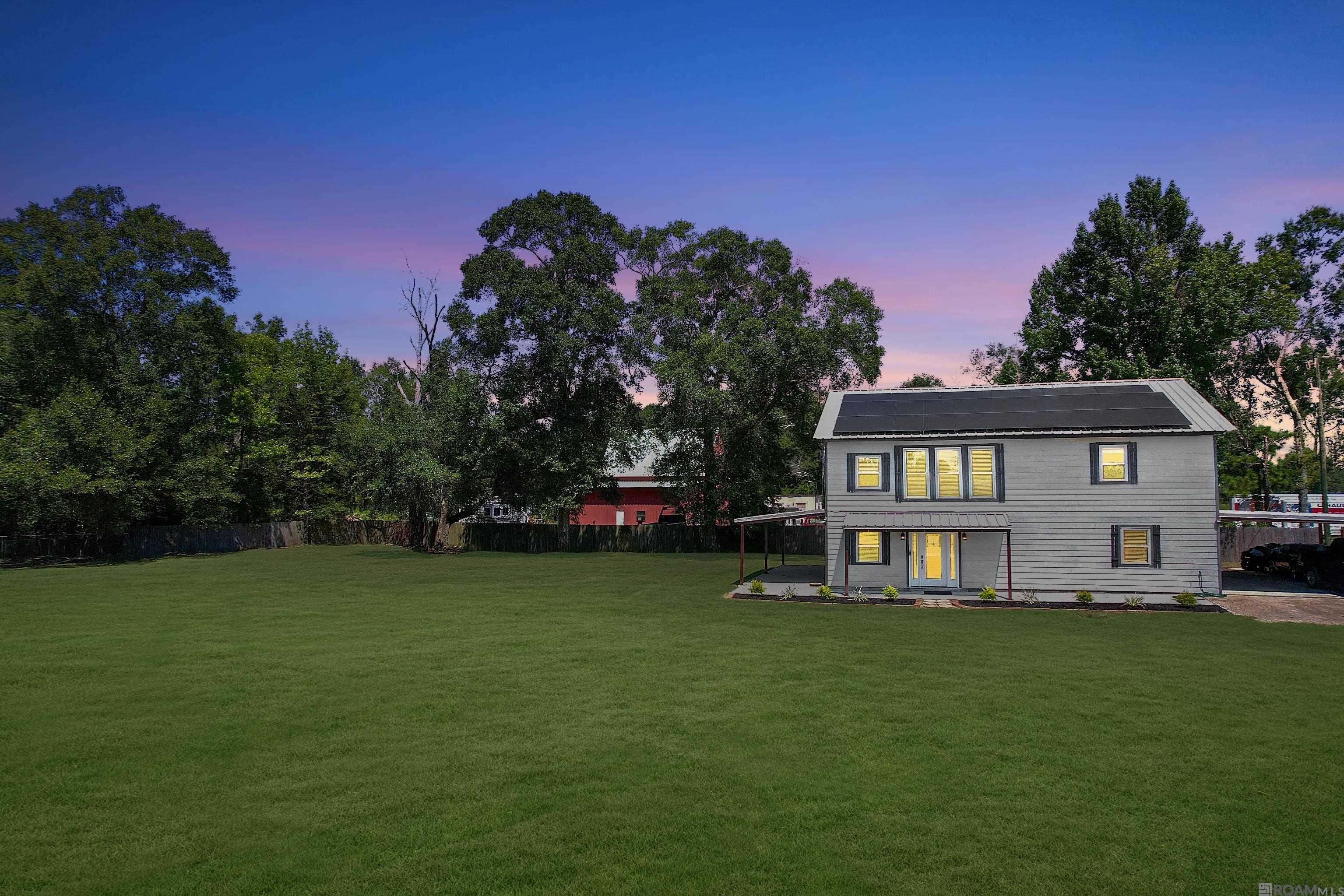 Single Family 5BR 4BA - 37651 Hwy 16, Denham Springs, LA