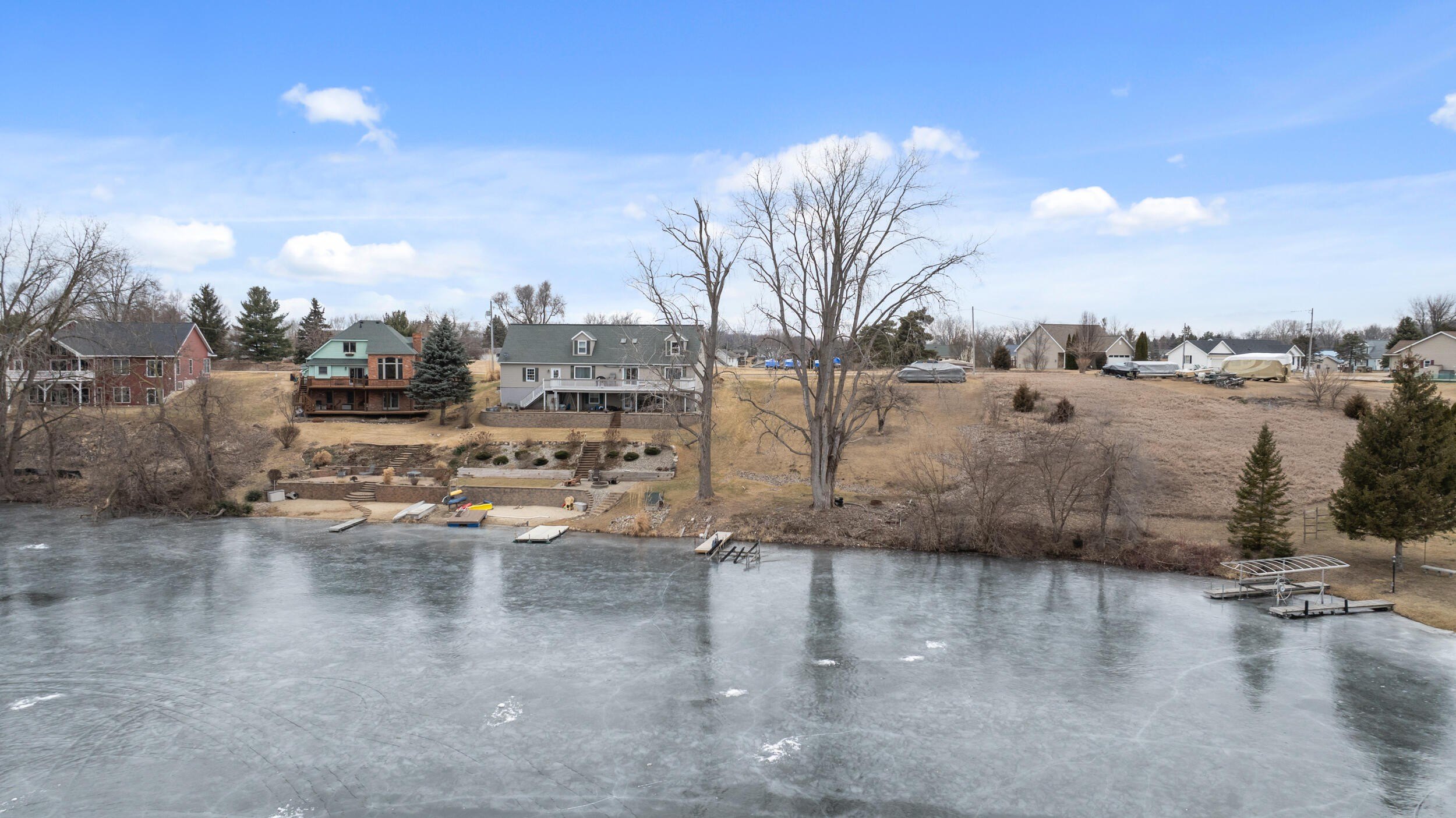 Single Family 3BR 4BA - 14391 Killybegs Lane, Cement City, MI