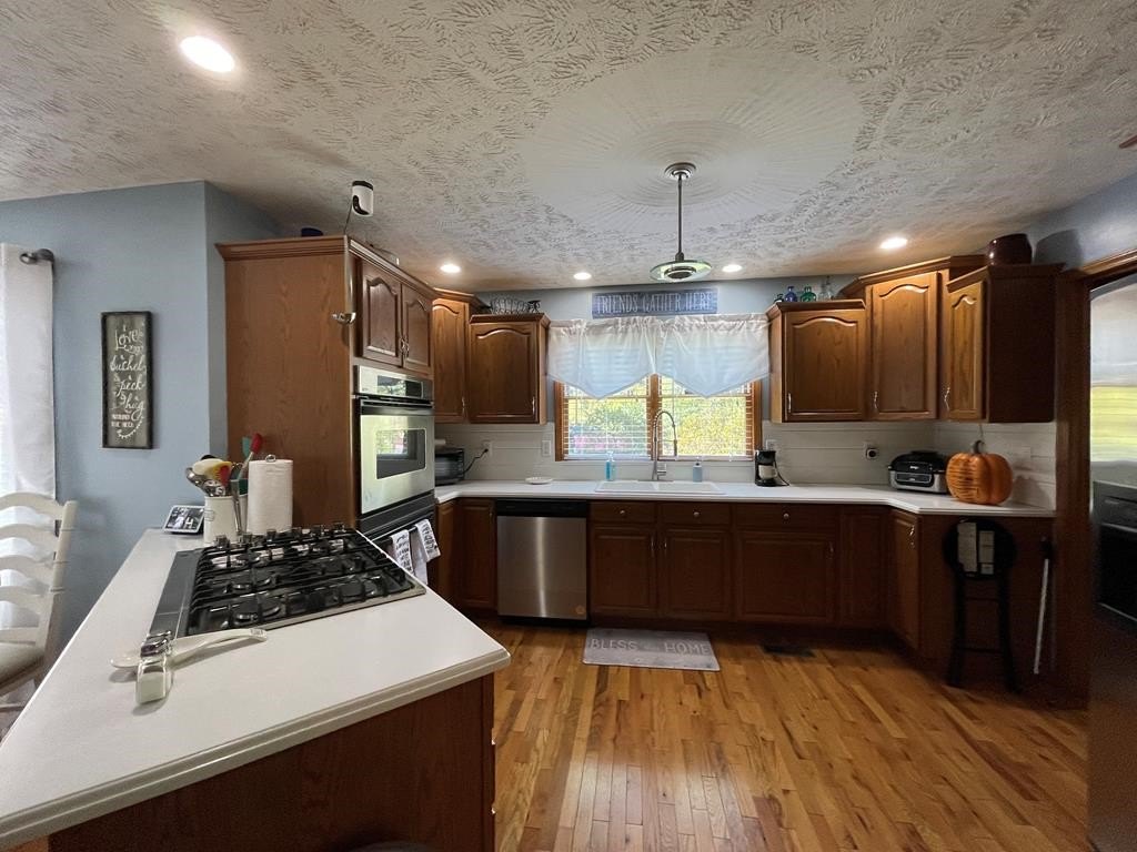 Single Family 3BR 3BA - 447 Big Elk Road, Beauty, KY