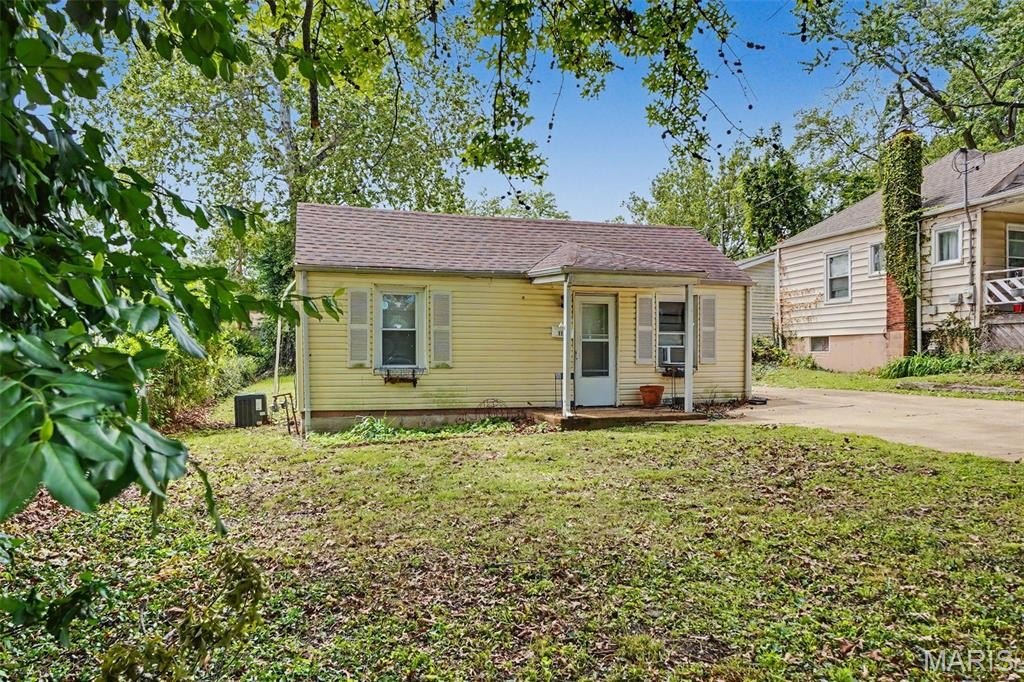 Single Family 2BR 1BA - 11108 Bernice Avenue, St Ann, MO