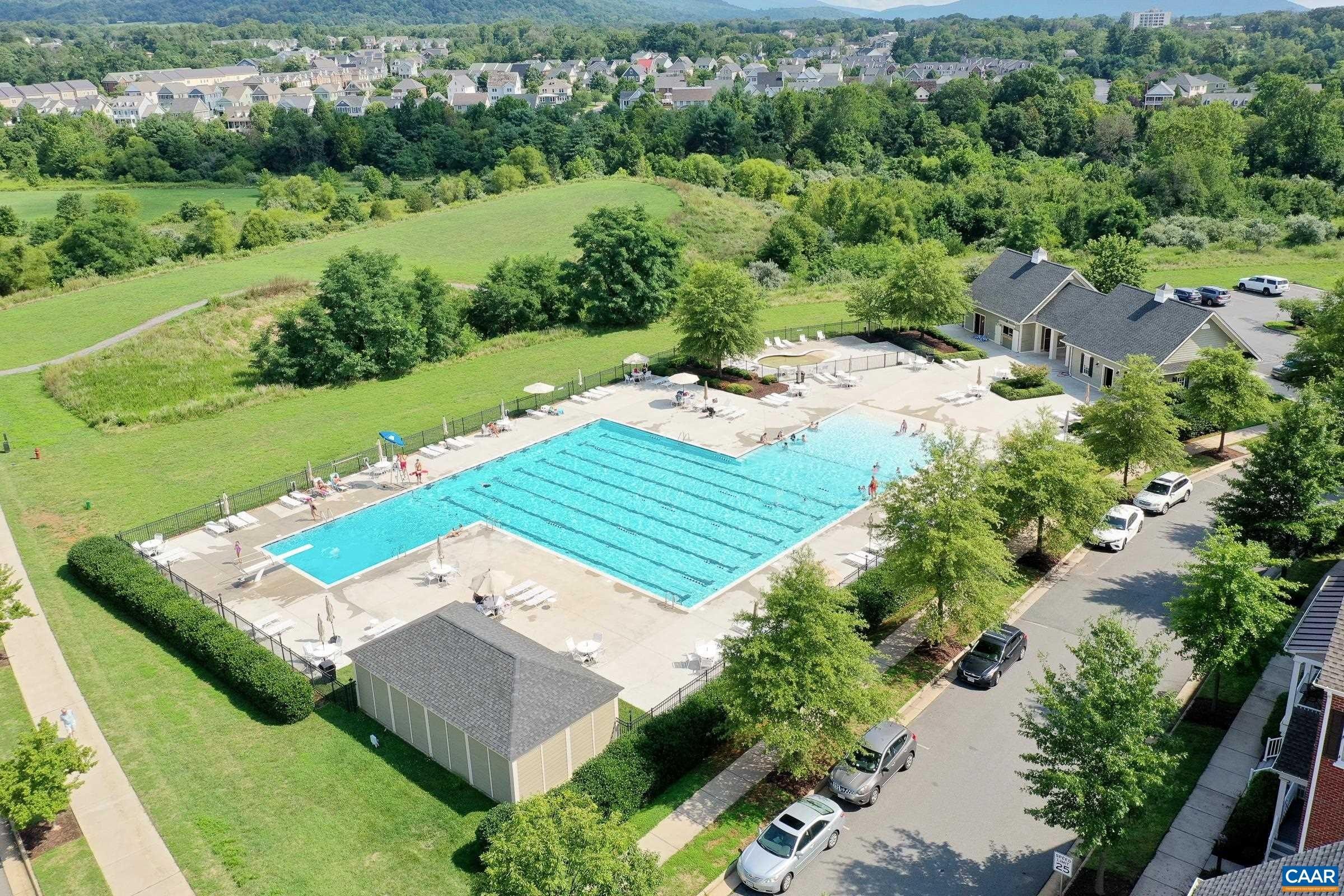 Single Family 6BR 5BA - 6532 WOODBOURNE LN, CROZET, VA
