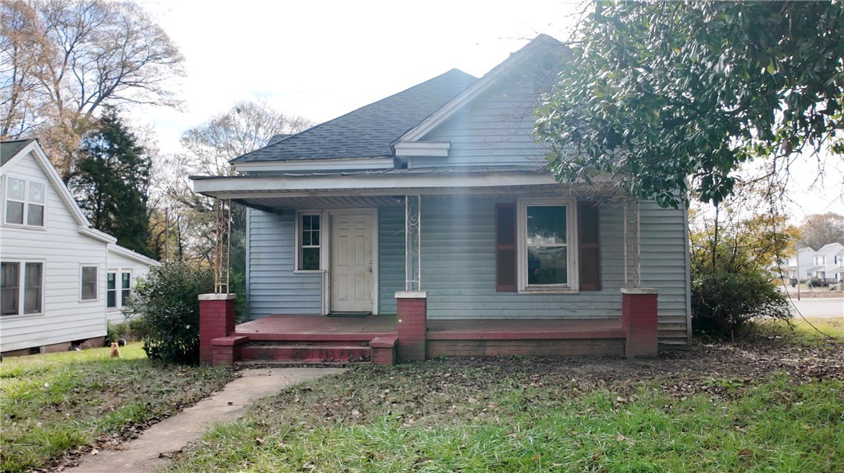 Single Family 2BR 1BA - 607 Piedmont Avenue, Anderson, SC