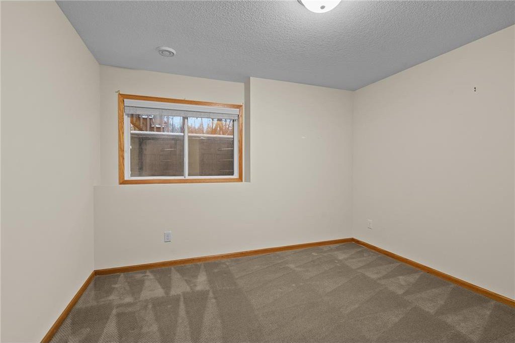 Single Family 4BR 3BA - 4854 384th Trail, North Branch, MN