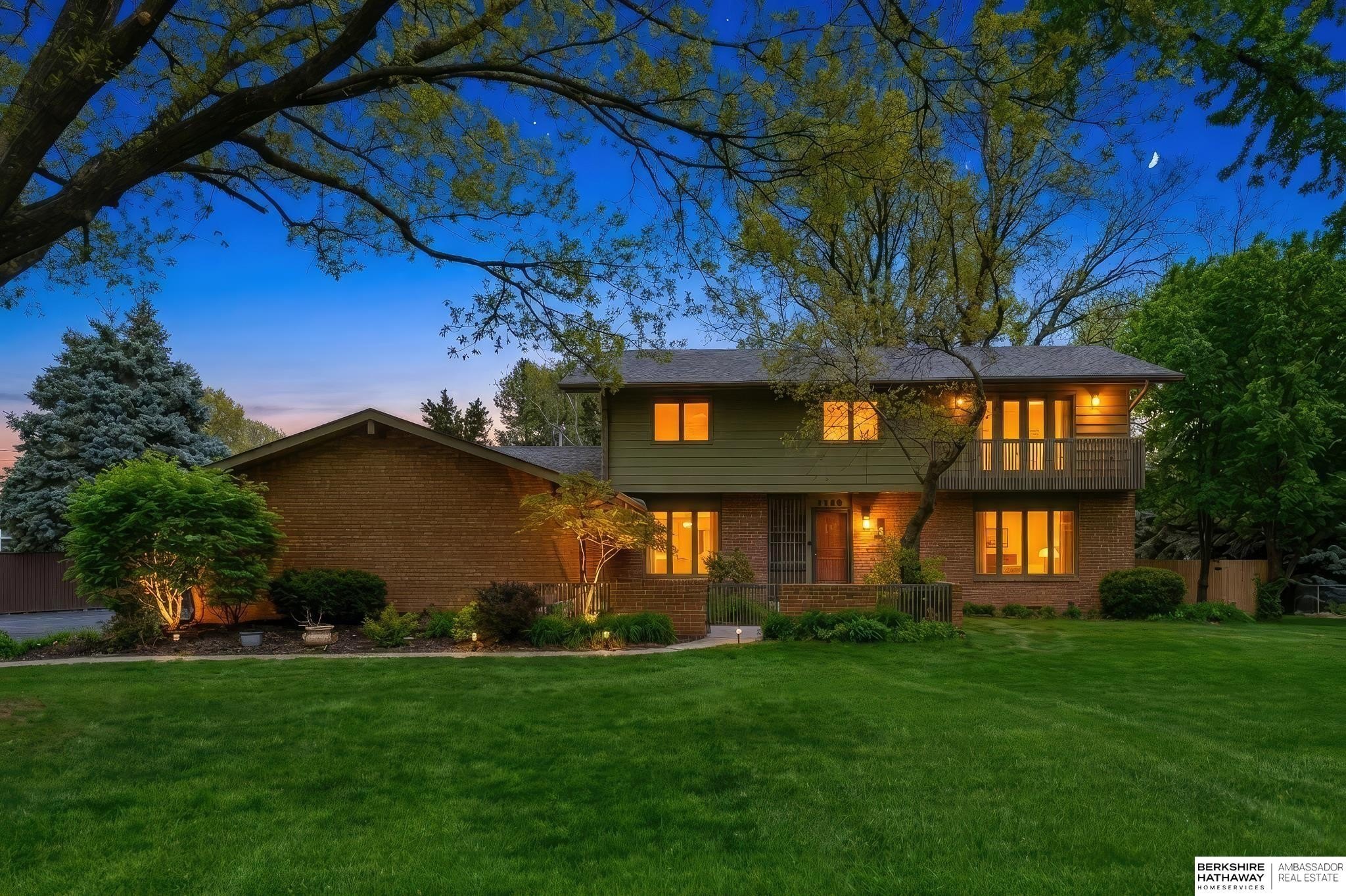 Single Family 5BR 5BA - 2709 S 100th Street, Omaha, NE