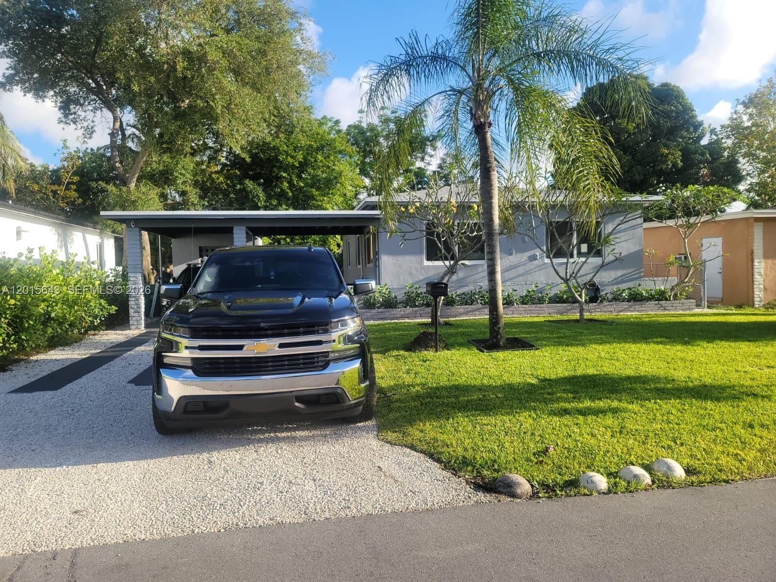 Single Family 3BR 2BA - 266 NE 162nd St, Miami, FL