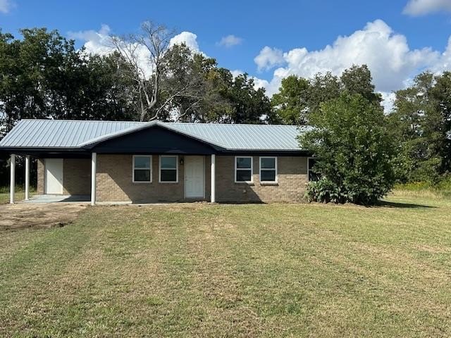 Single Family 3BR 1BA - 3491 hwy 32, Charleston, MS