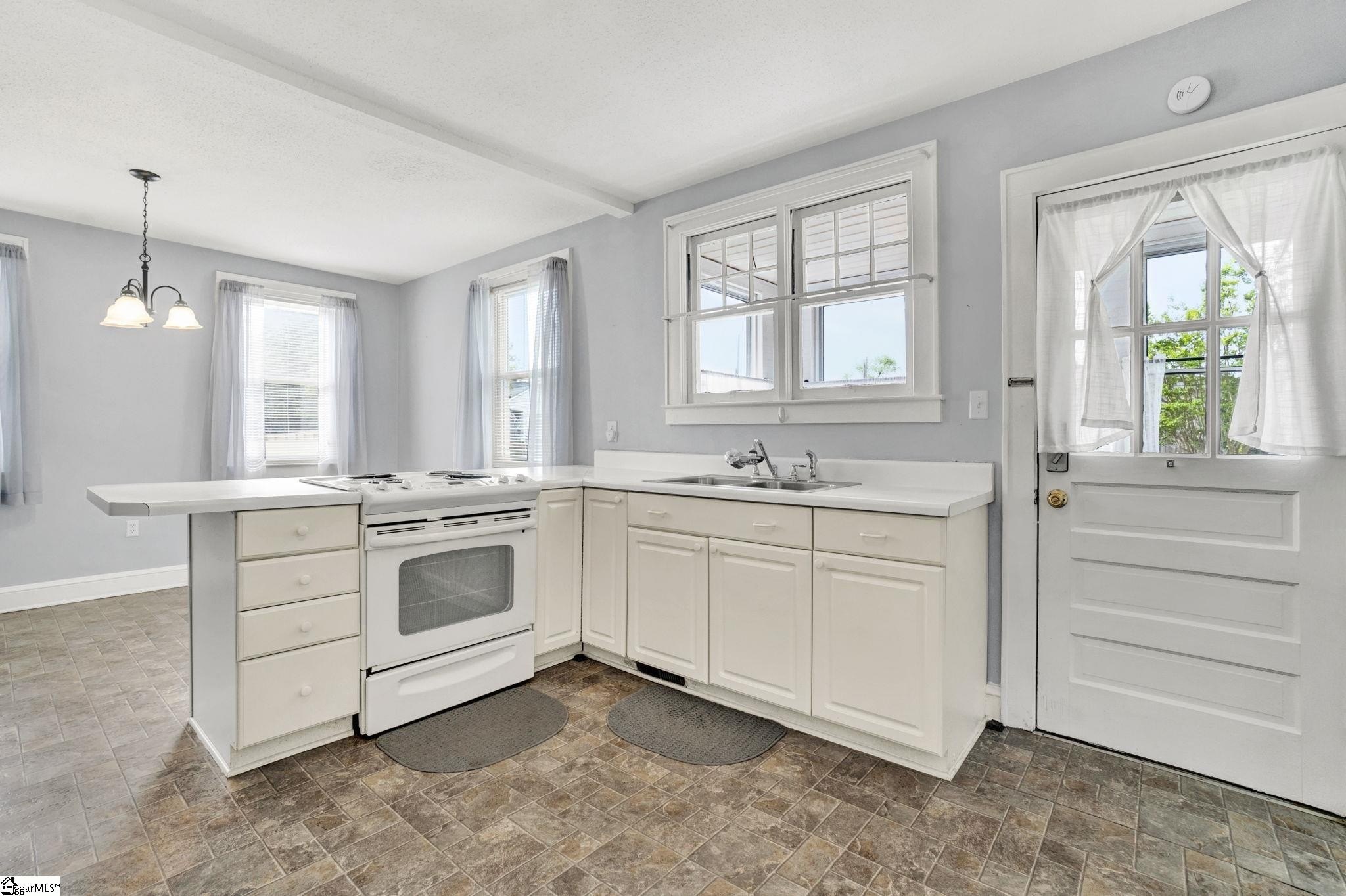 Other 2BR 1BA - 201 Pine Street, Clinton, SC