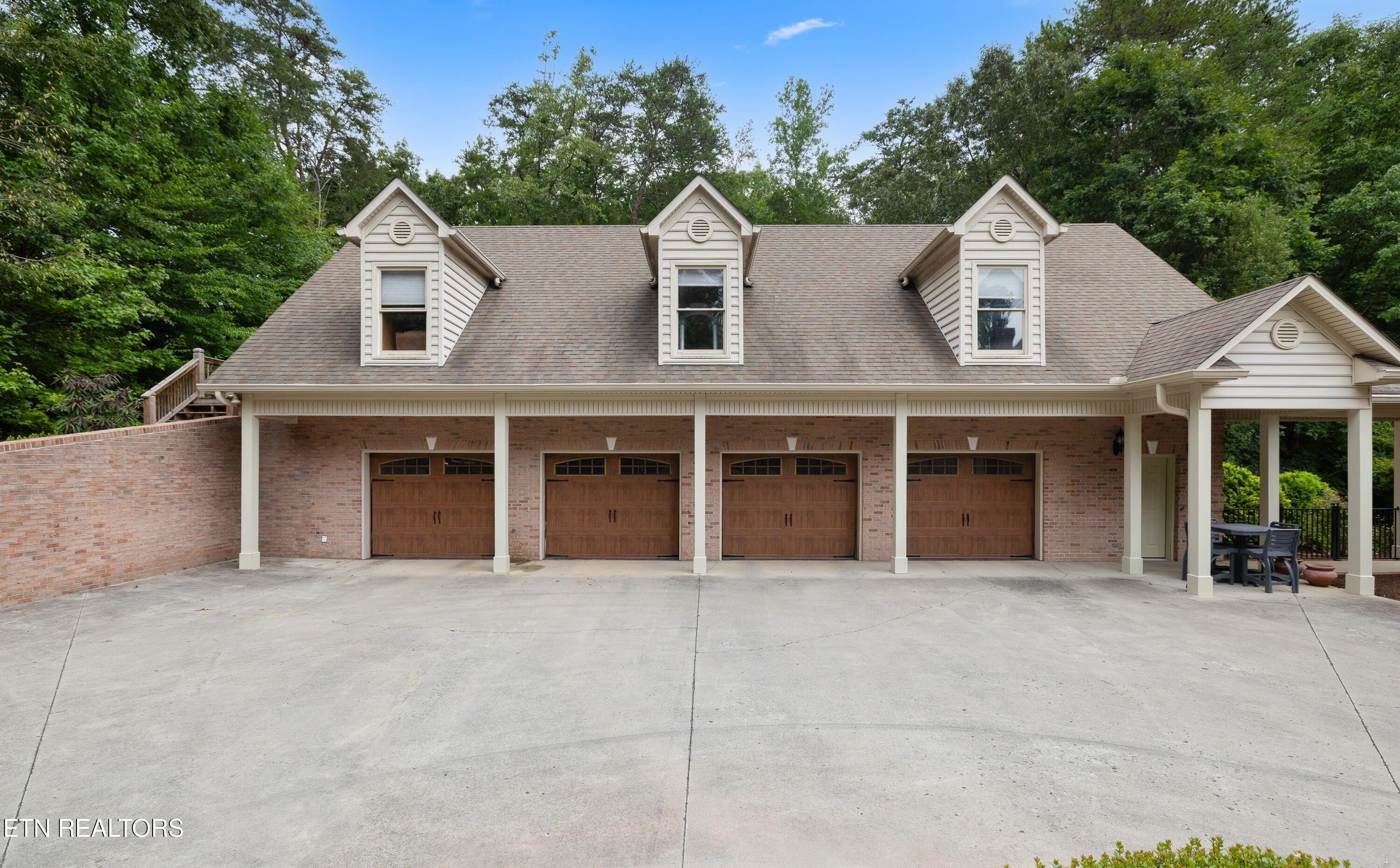 Single Family 6BR 5BA - 12306 Yarnell Rd, Knoxville, TN