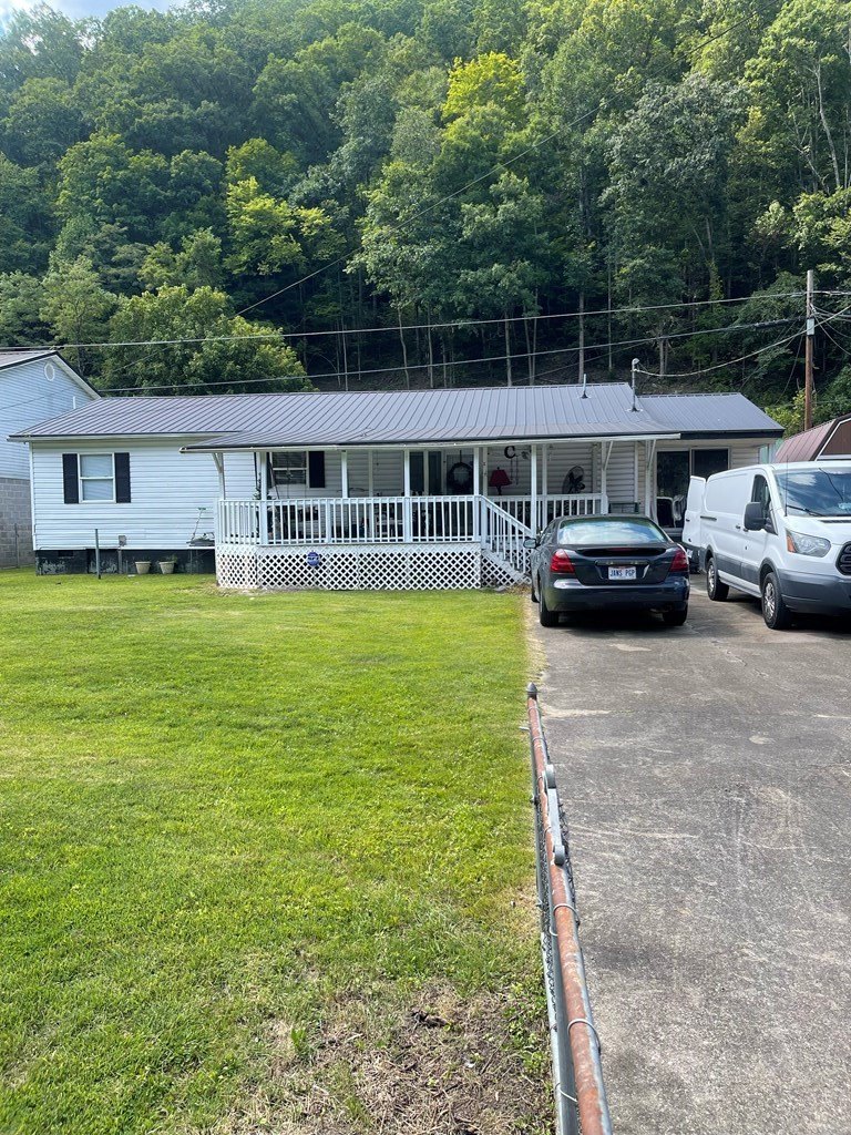 Single Family 3BR 2BA - 466 R A West HWY, Delbarton, WV