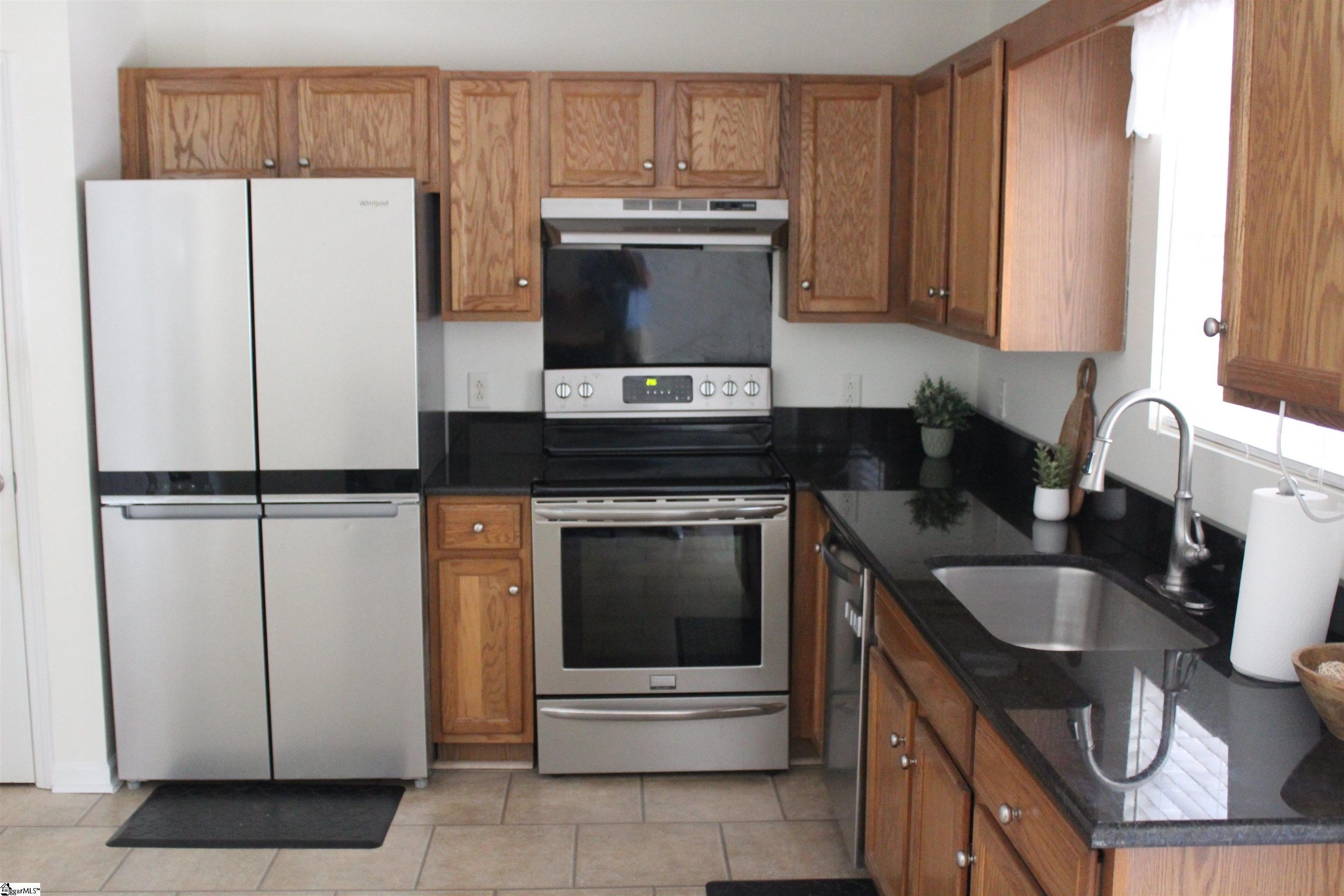 Single Family 3BR 2BA - 219 Woodruff Park Lane, Simpsonville, SC
