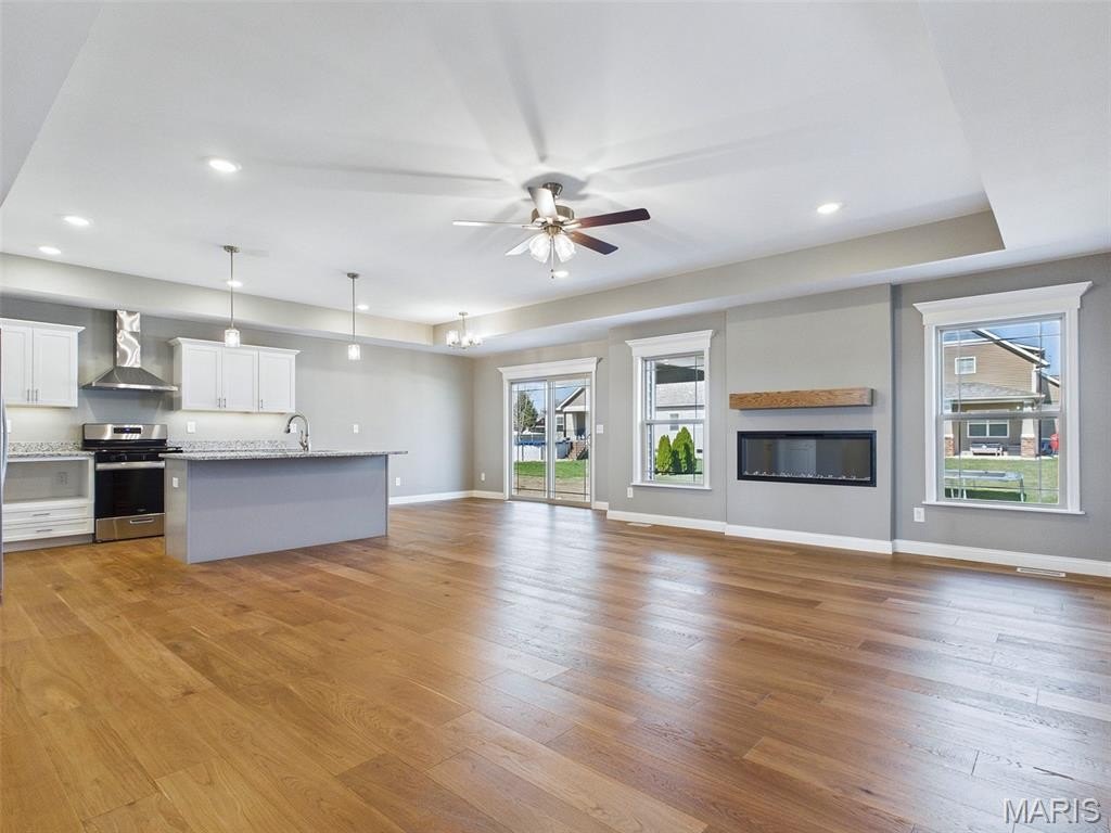 Single Family 5BR 4BA - 308 George Bush Boulevard, Troy, IL