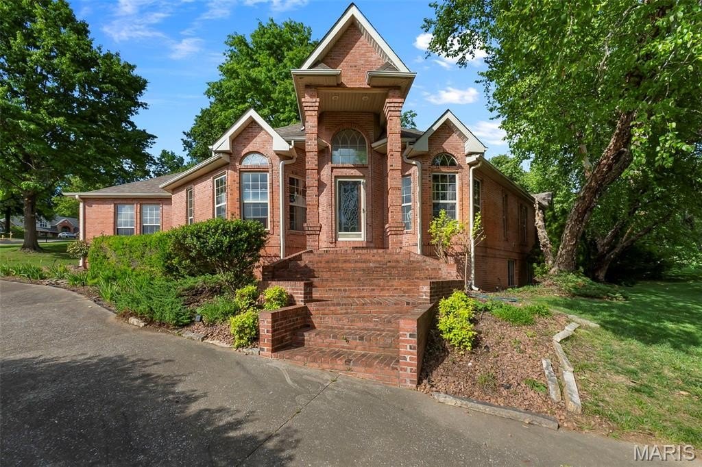 Single Family 5BR 4BA - 2204 Crown Point Drive, Cape Girardeau, MO