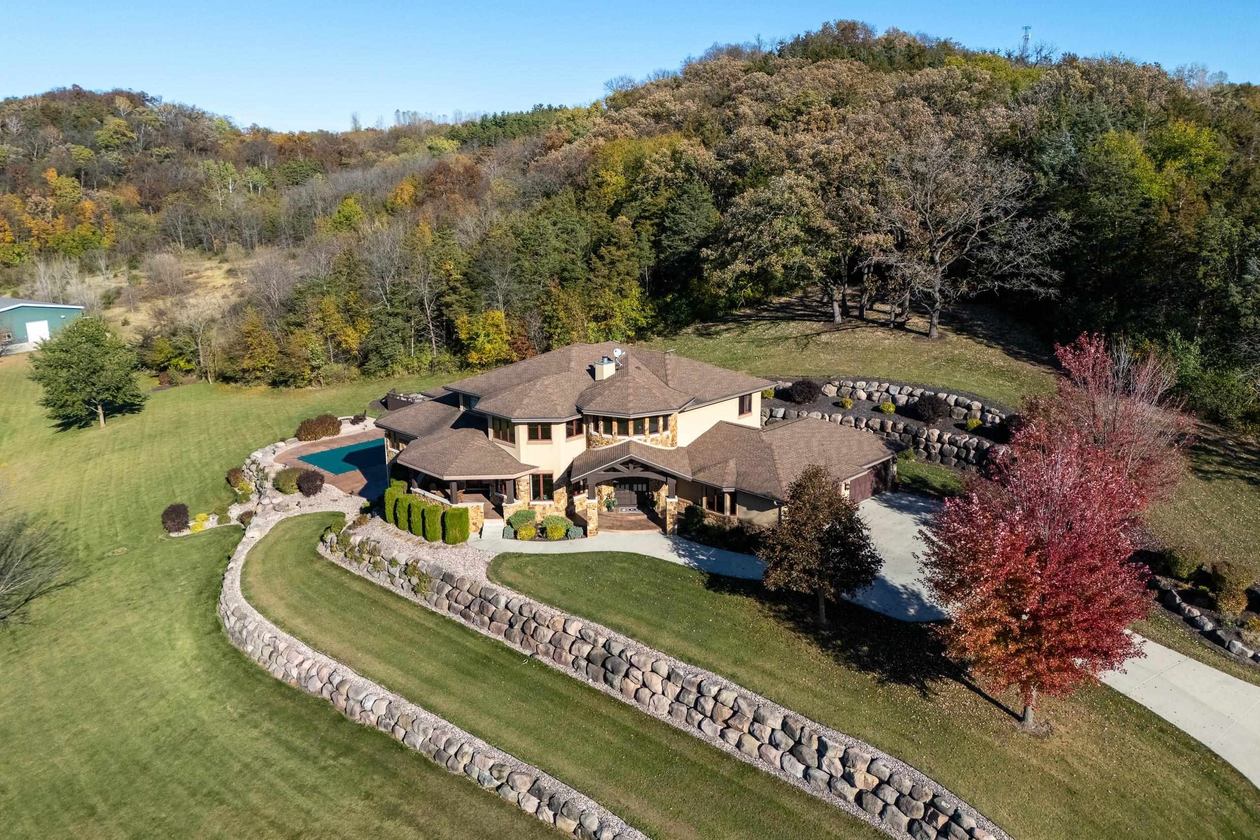 Single Family 5BR 7BA - W12295 Reynolds Road, Lodi, WI