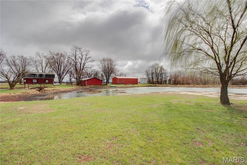 Single Family 5BR 3BA - 168 SE 450 Avenue, Carrollton, IL