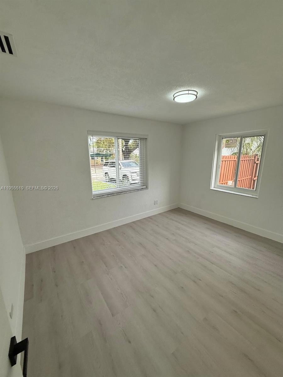Single Family 2BR 2BA - 4366 SW 5th Ter, Miami, FL