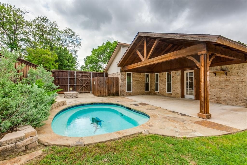 Single Family 3BR 2BA - 18731 Platte River Way, Dallas, TX