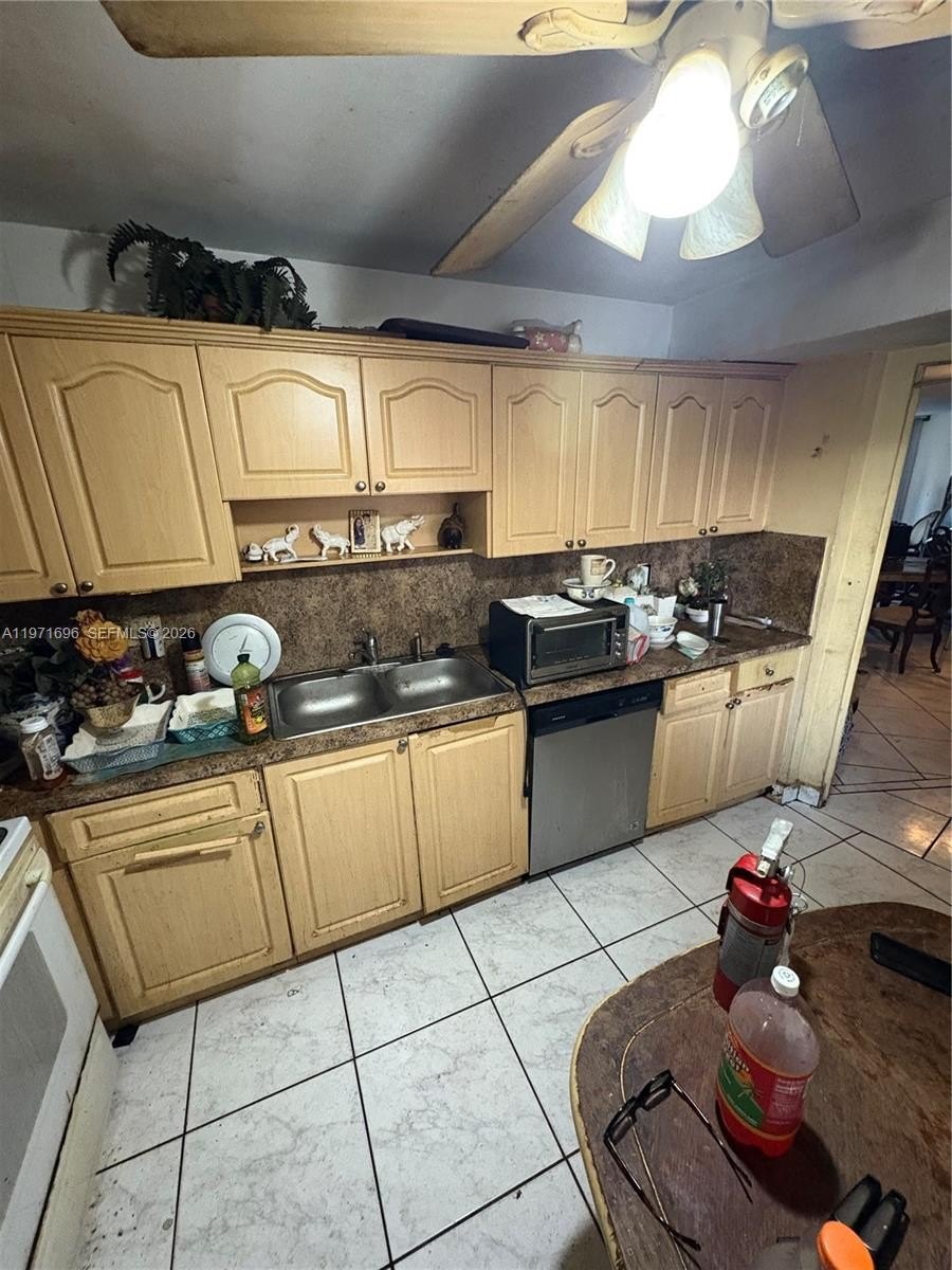 Condo 2BR 2BA - 1401 NE 191st St, Miami, FL