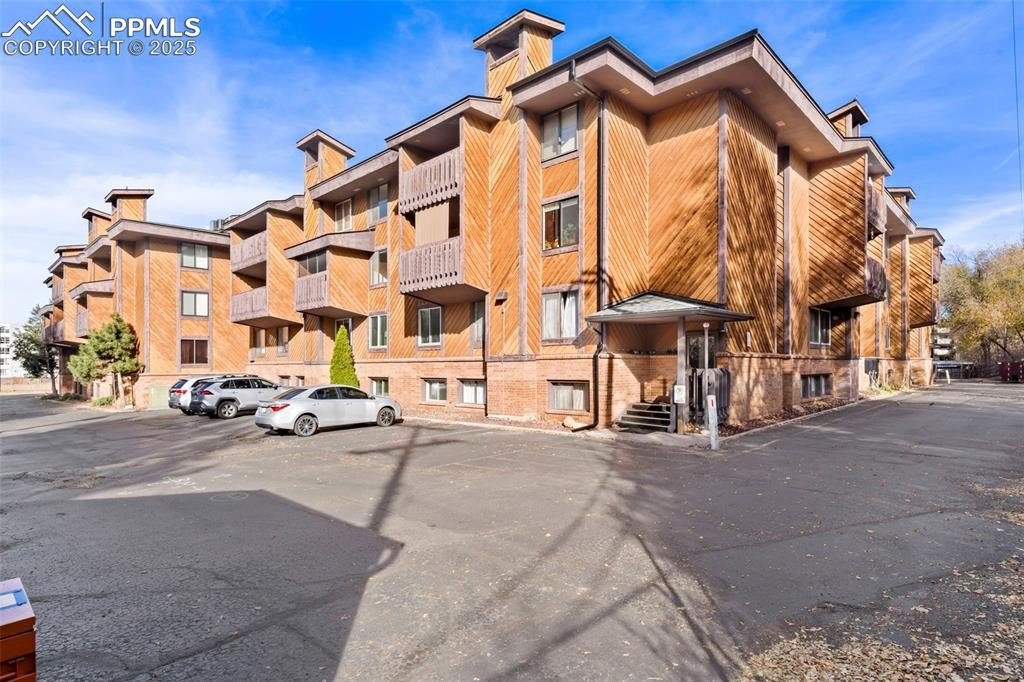 Condo 2BR 2BA - 935 Saturn Drive, Colorado Springs, CO