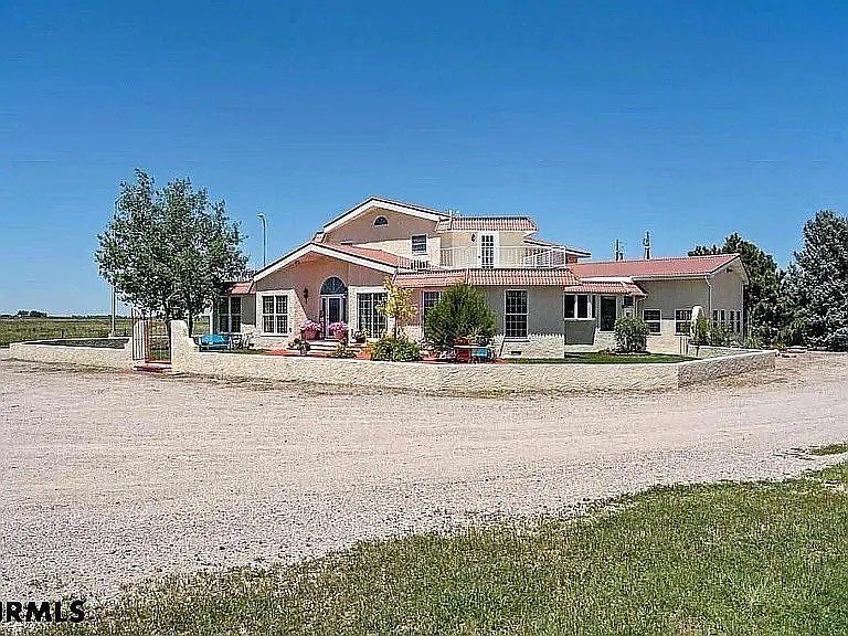 Single Family 5BR 5BA - 180436 River Rd, Scottsbluff, NE