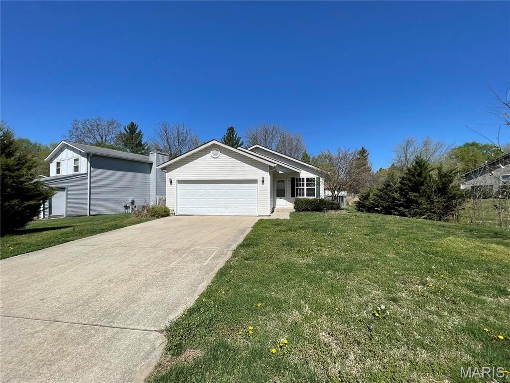 Single Family 3BR 2BA - 133 Rio Verde Drive, Belleville, IL