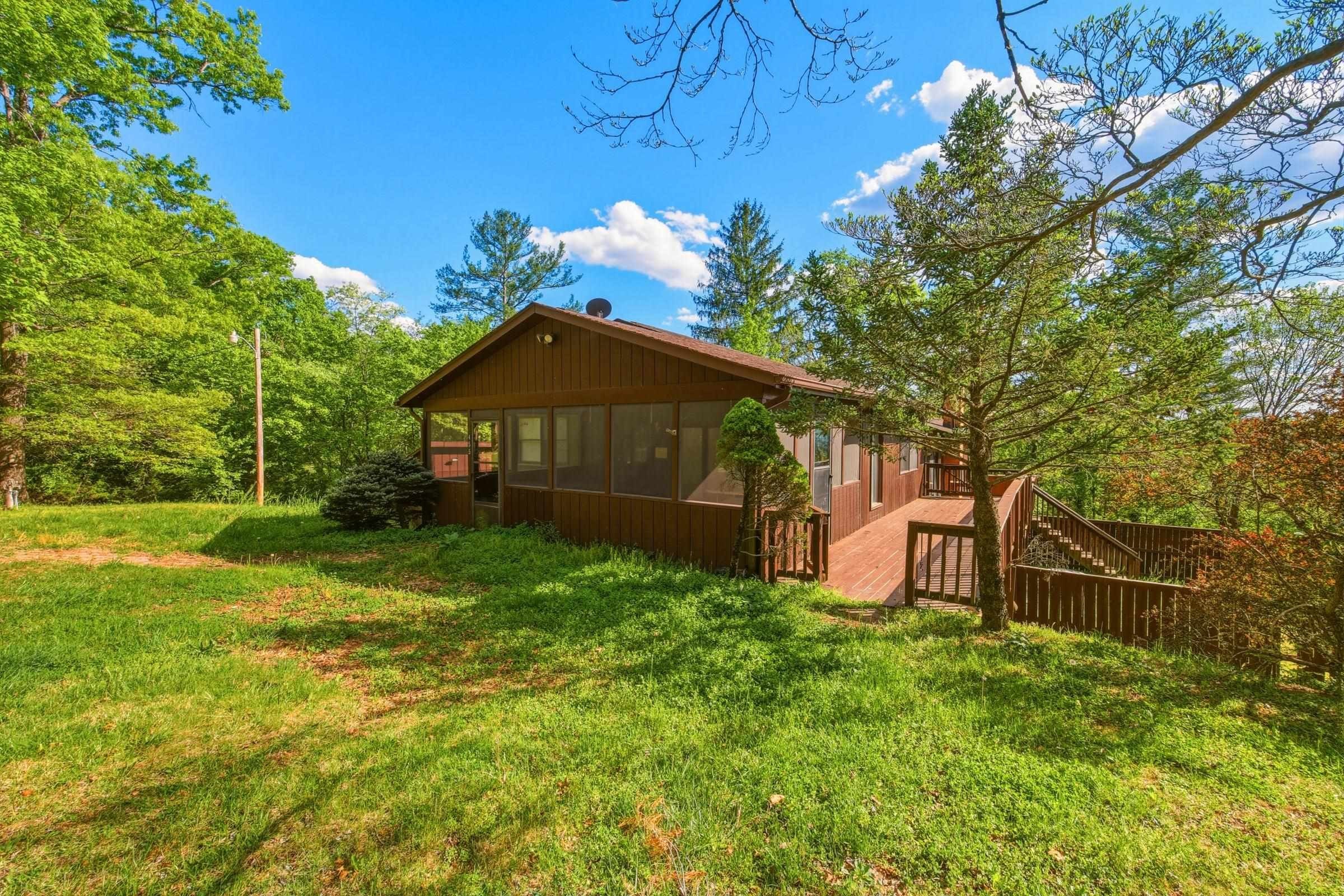 Single Family 4BR 3BA - 455 WOODSIDE DR, RILEYVILLE, VA